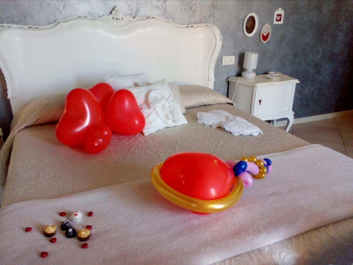 B&B Rosalu - Adults Only ซีร์มิโอเน ภายนอก รูปภาพ
