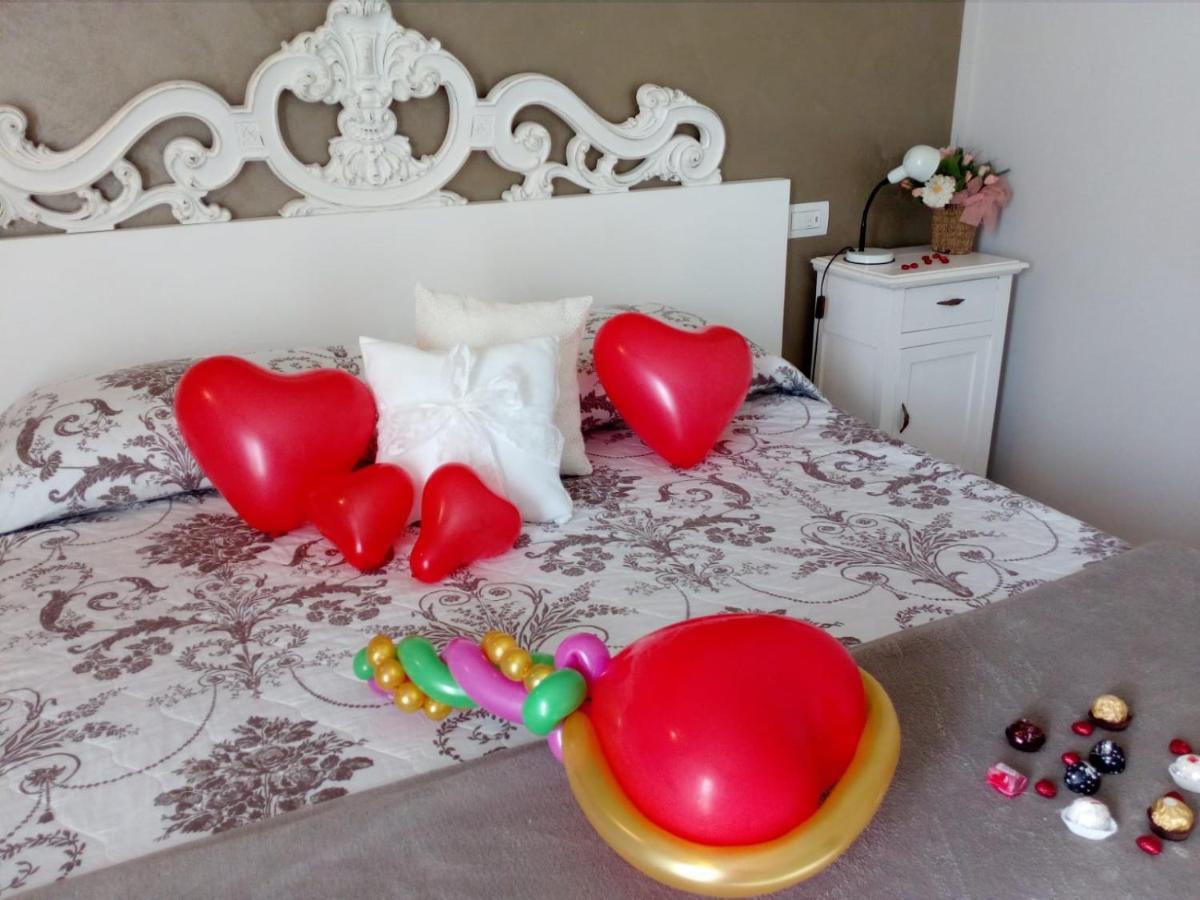 B&B Rosalu - Adults Only ซีร์มิโอเน ภายนอก รูปภาพ